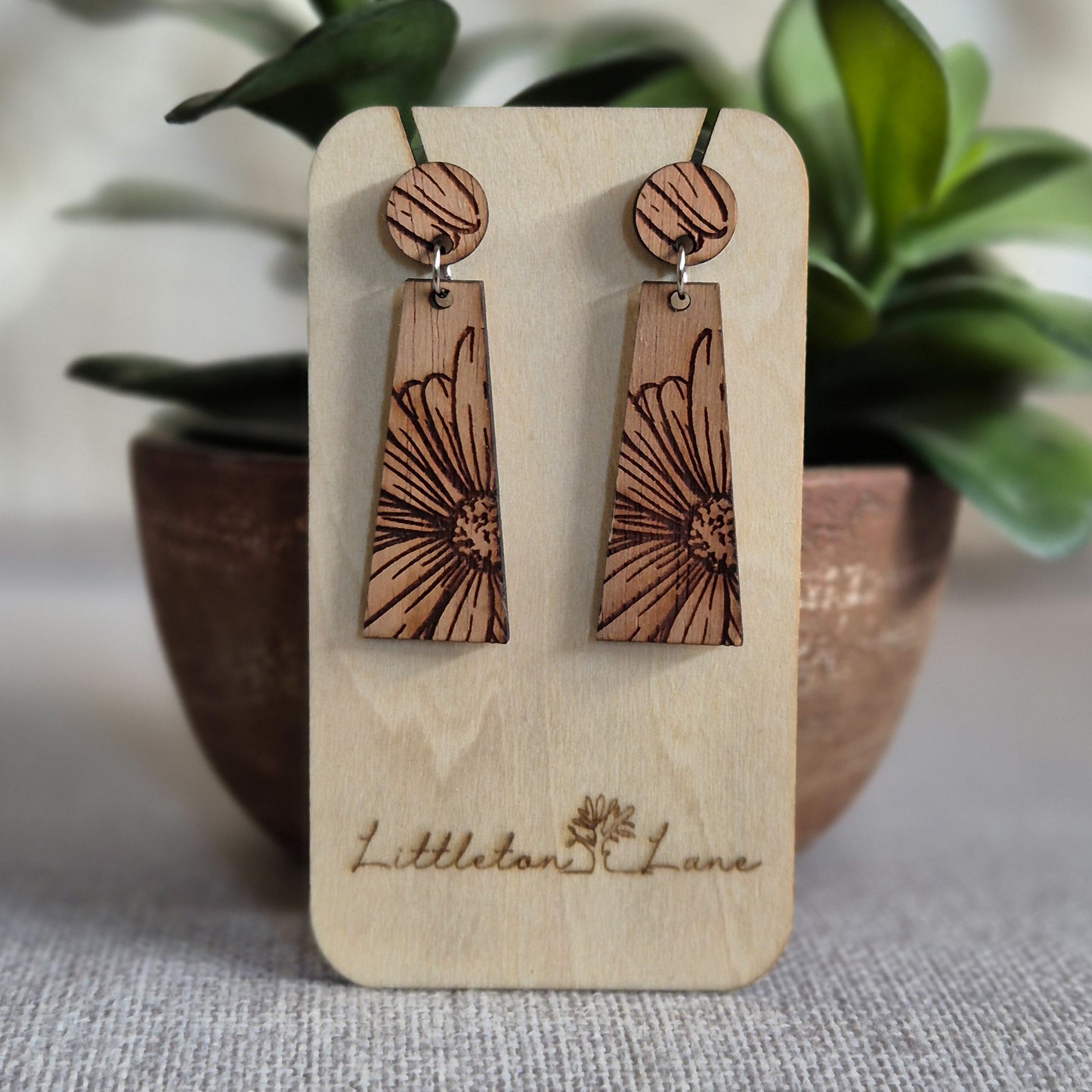 Daisy Stud Drops