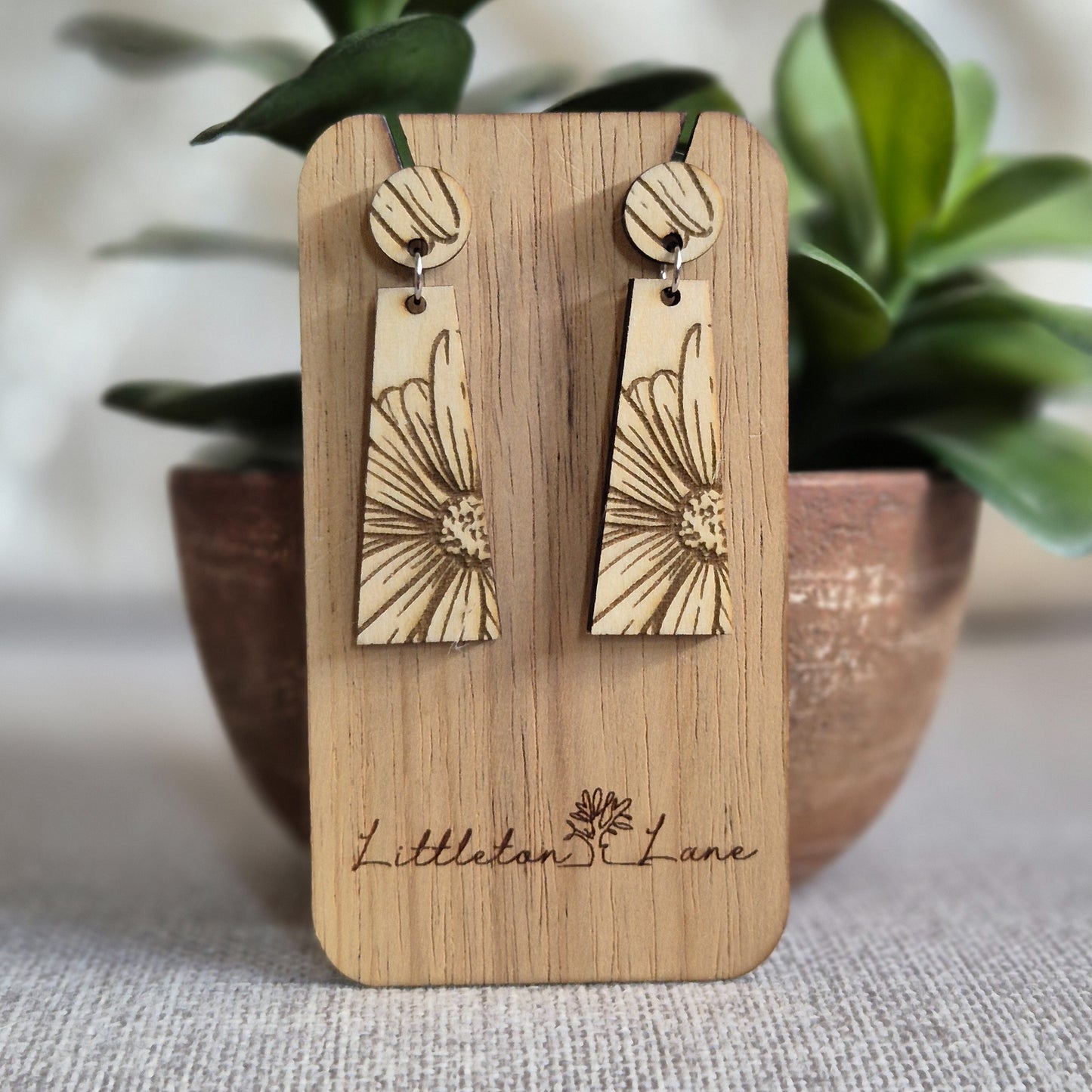 Daisy Stud Drops
