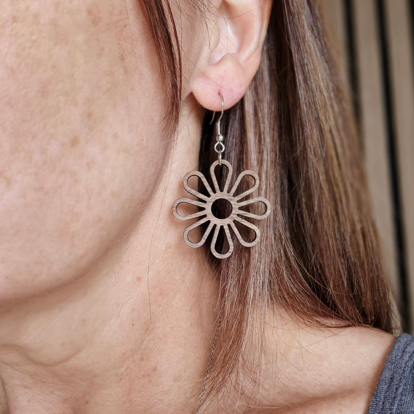 Walnut Daisy Drops