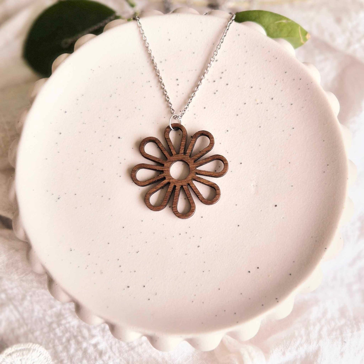 Daisy Pendant (chain optional)