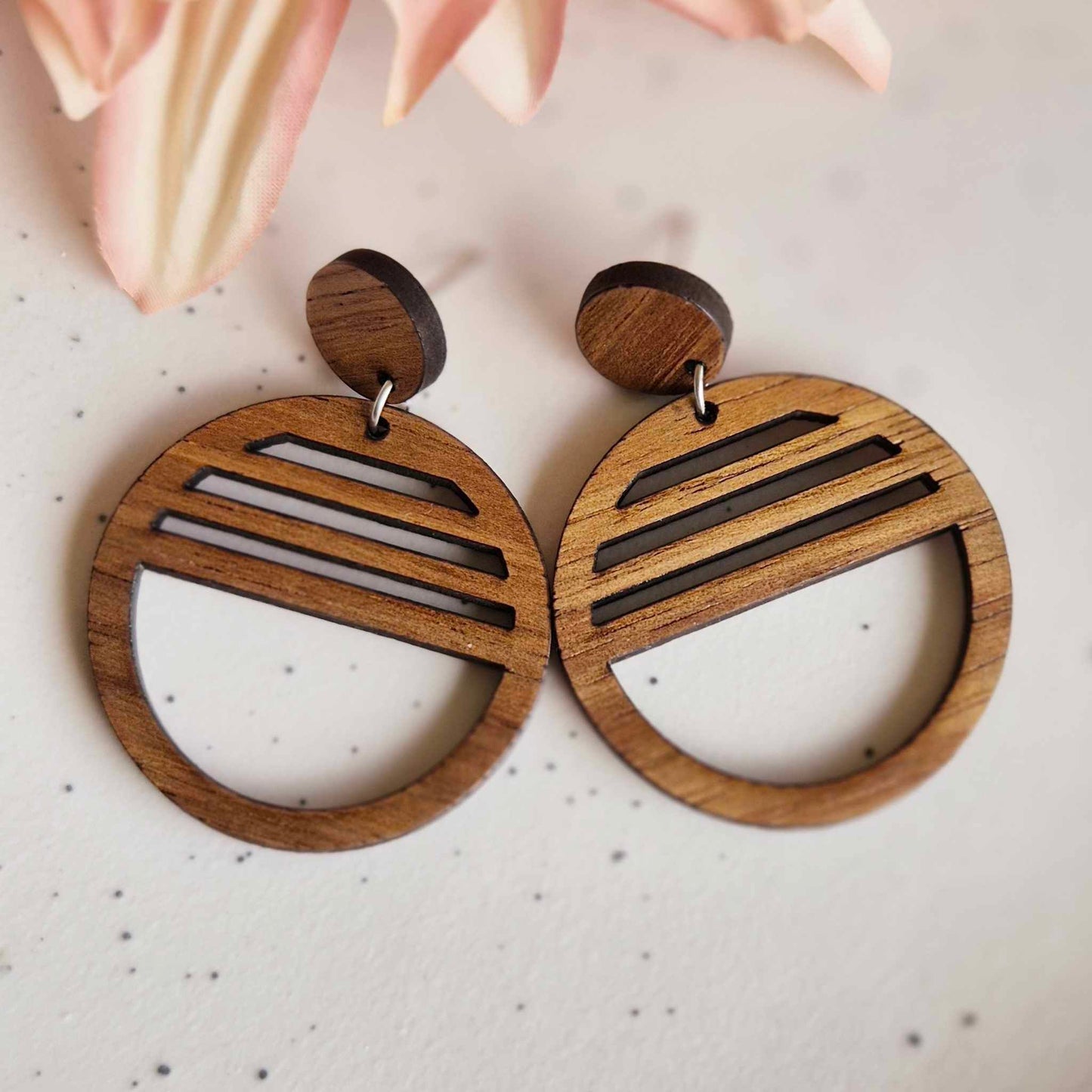 Round Retro Stud Drops