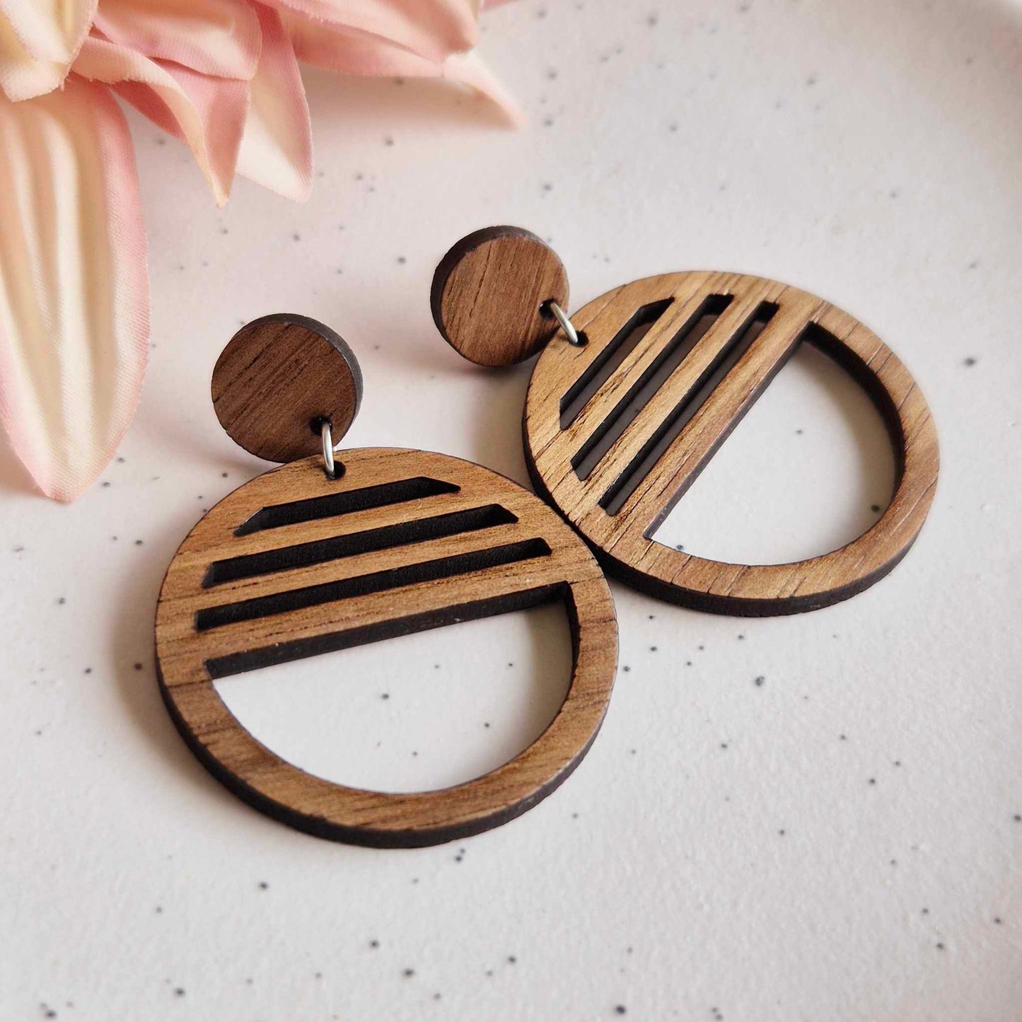 Round Retro Stud Drops