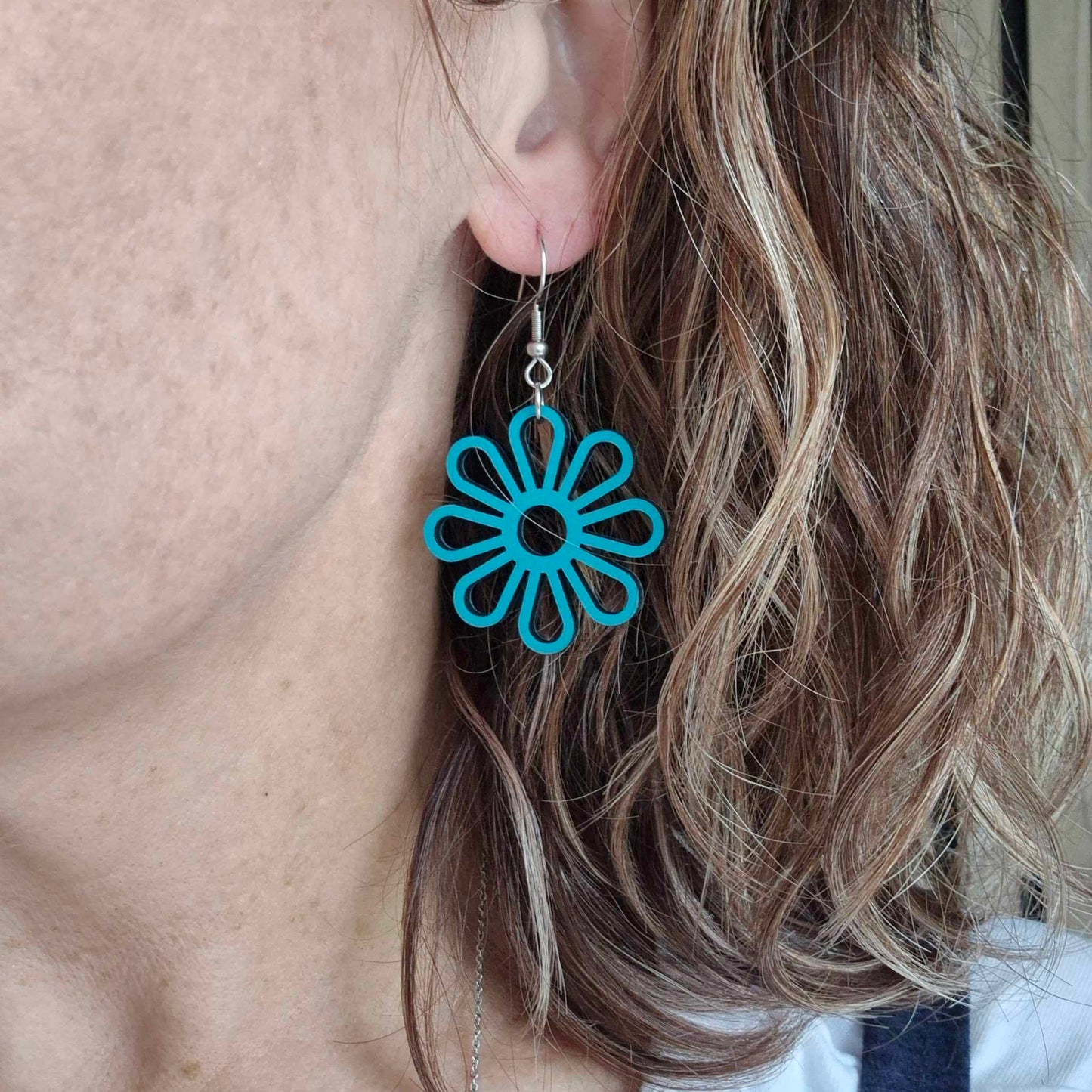 Aqua Daisy Drops