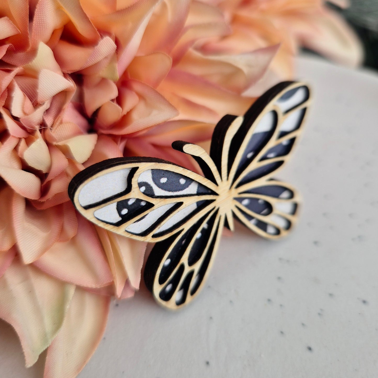 Paper Butterfly Brooch (2 patterns)