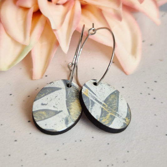 Gel Plate Oval Hoops (White, grey, yellow)