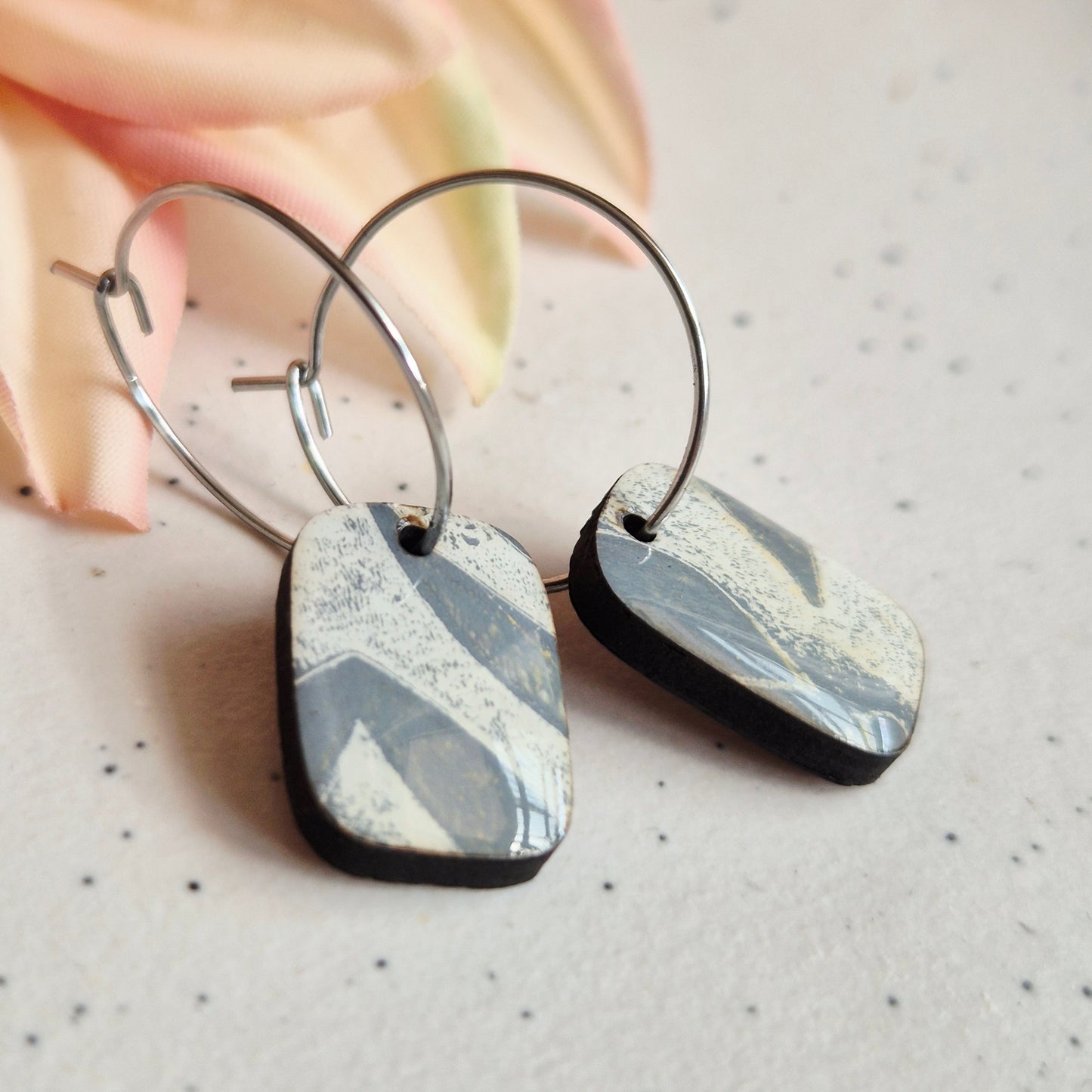 Gel Plate Mini Hoops (White and Grey)