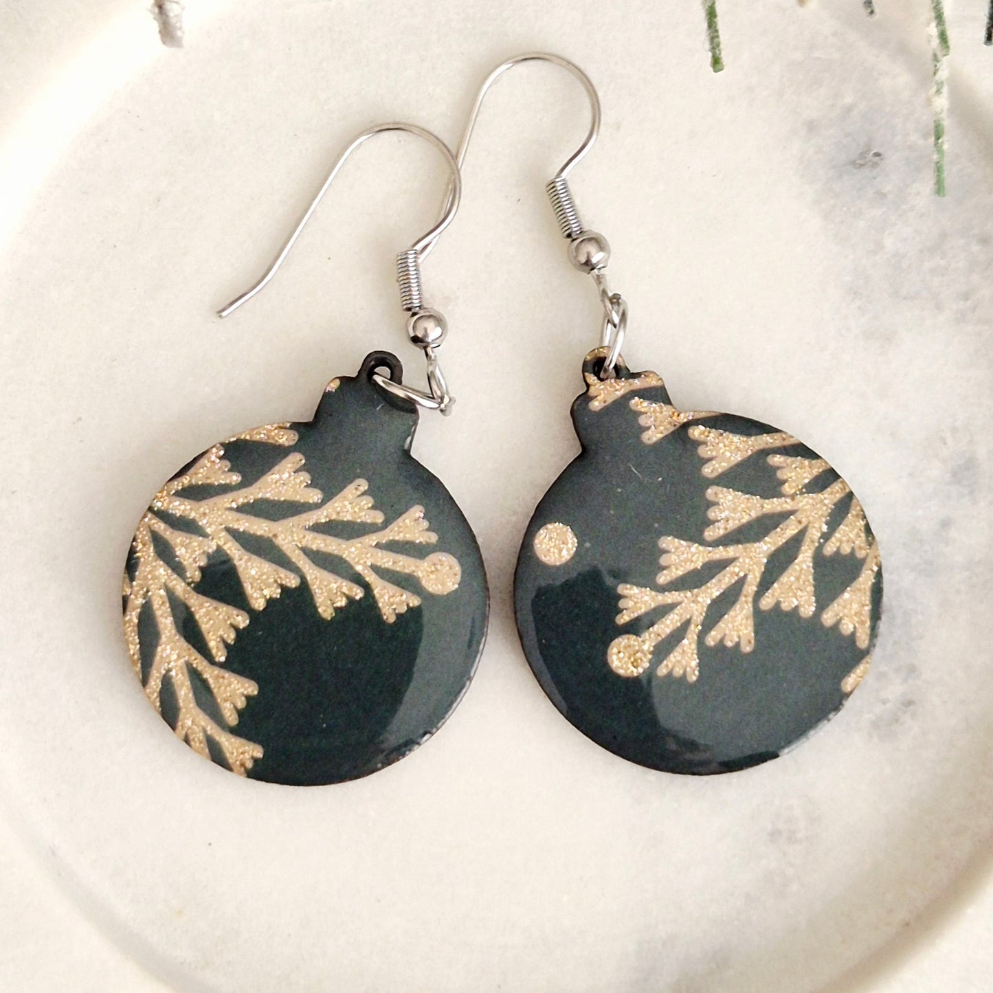 Snowflake Bauble Drops (2 colours)