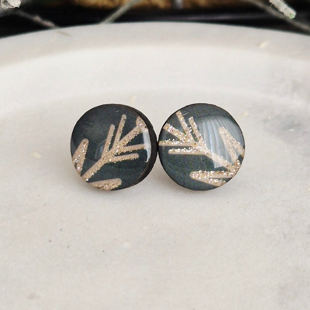 Snowflake Studs (2 colours)