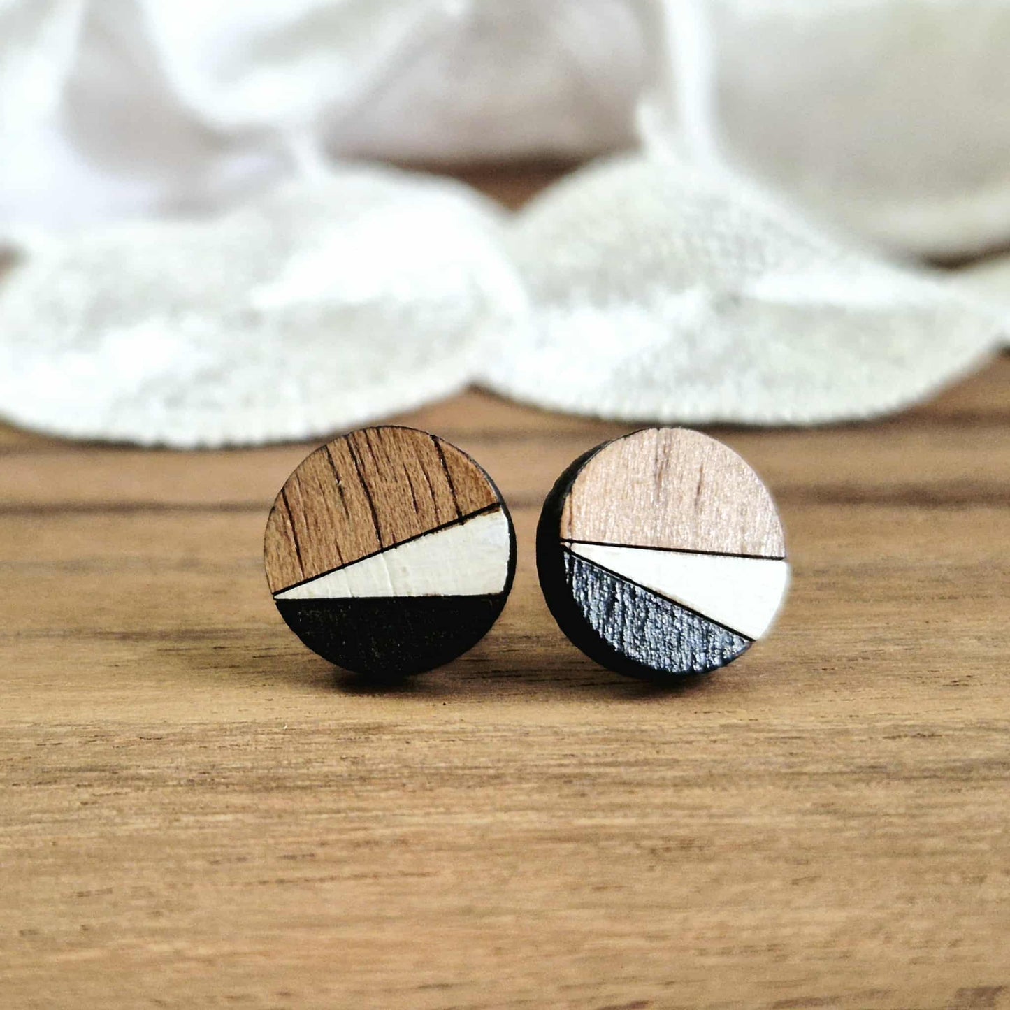 Round B&W Studs